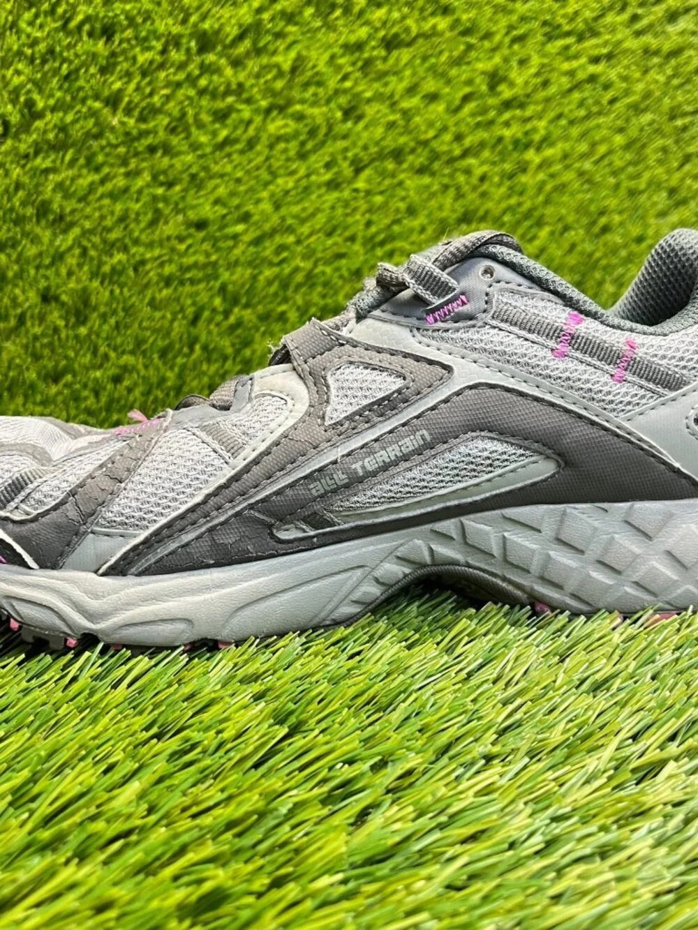New Balance 411V2 Womens Size 8 Gray Black Pink Athletic Running Shoes Sneakers